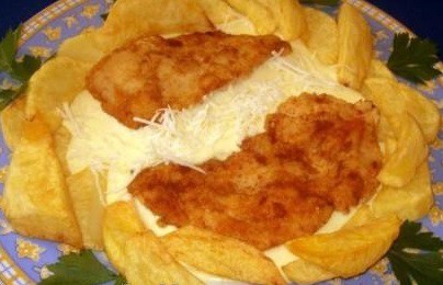 Csirkemell - Fűszeres csirkemell sajtmártással